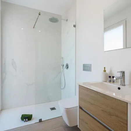 Paradise Villa, Luxury Near The Villa *